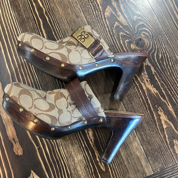 Coach clogs 7.5 - Picture 6 of 6